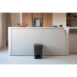 Brabantia StepUp pojemnik na odpady 25 l czarny 800269