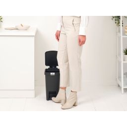 Brabantia StepUp pojemnik na odpady 10 l Dark Grey 800344