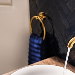 Grohe Essentials wieszak na ręcznik 18 cm okrągły brushed cool sunrise 40365GN1