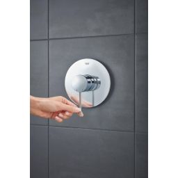 Grohe Essence bateria prysznicowa podtynkowa StarLight Chrome 24057001