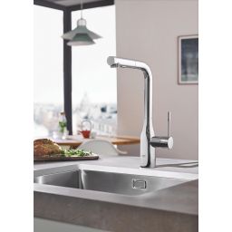 Grohe Essence bateria kuchenna stojąca StarLight Chrome 30270000