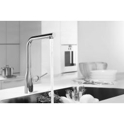Grohe Essence bateria kuchenna stojąca StarLight Chrome 30270000