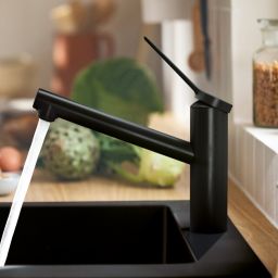 Hansgrohe Zesis M33 bateria kuchenna stojąca czarny mat 74802670