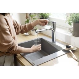 Hansgrohe Zesis M33 bateria kuchenna z wyciąganą wylewką stojąca chrom 74801000