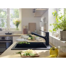 Hansgrohe Zesis M33 bateria kuchenna z wyciąganą wylewką stojąca czarny mat 74803670