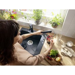 Hansgrohe Zesis M33 bateria kuchenna stojąca z wyciąganą wylewką czarny mat 74820670