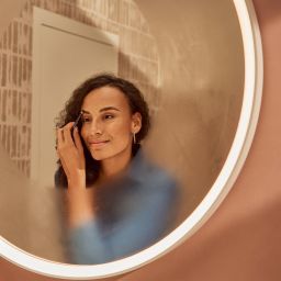 Hansgrohe Xarita S lustro z oświetleniem LED 70 cm czujnik podczerwieni biały mat 54991700