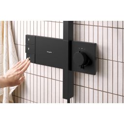 Hansgrohe Raindance Alive Q zestaw prysznicowy ścienny termostatyczny z deszczownicą czarny 24590670