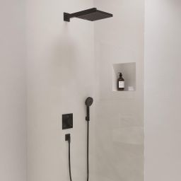Hansgrohe Pulsify E zestaw prysznicowy podtynkowy termostatyczny z deszczownicą czarny mat 24625670