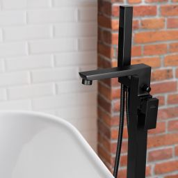 Invena Paros bateria wannowo-prysznicowa wolnostojąca czarny mat BW-09-W04