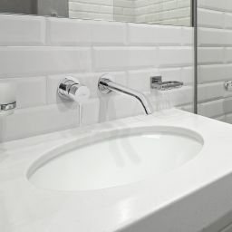 Invena Mykonos umywalka 49x40 cm podblatowa owalna biała CE-50-001