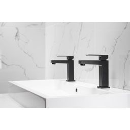 KFA Armatura Logon Black bateria umywalkowa stojąca czarna 5132-815-81