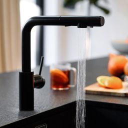 KFA Armatura Duero Pure Basic bateria kuchenna z filtrem stojąca czarna 6623-112-81