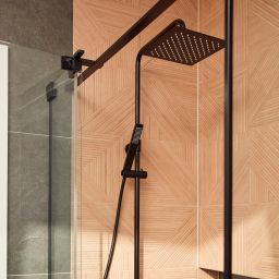 KFA Armatura Logon Black zestaw prysznicowy ścienny termostatyczny z deszczownicą czarny 5746-920-81