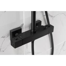 KFA Armatura Logon Black zestaw prysznicowy ścienny termostatyczny czarny 5746-910-81