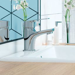 Kuchinox Borgo zestaw bateria umywalkowa i prysznicowa z kompletem natryskowym chrom BKBA041D