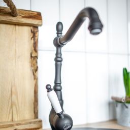 Laveo Evora bateria kuchenna stojąca w stylu retro czarna BAE765D