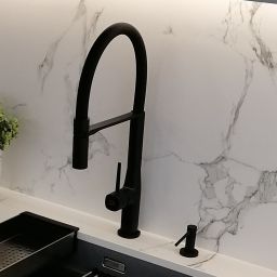 Laveo Pola bateria kuchenna stojąca czarny/złoty BAPG78D