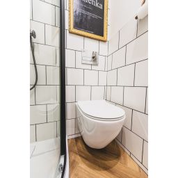 Laveo Desna miska WC z deską wolnoopadającą VMD600S