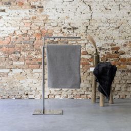 Sealskin Tube wieszak na ręczniki stojący chrom 362383218