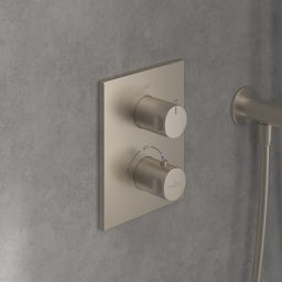 Villeroy & Boch Universal Taps & Fittings bateria wannowo-prysznicowa podtynkowa termostatyczna nikiel szczotkowany TVD00065300064