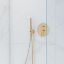 Oltens Ume słuchawka prysznicowa złoty połysk 37102800