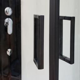 Roth kabina z brodzikiem i zestawem prysznicowym 90x90 cm czarny mat/szkło przezroczyste 4000876