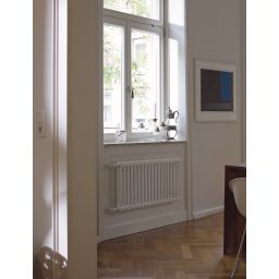Zehnder Charleston grzejnik pokojowy 55x232,6 cm podłączenie dolne biały 3055/50/V001/9016