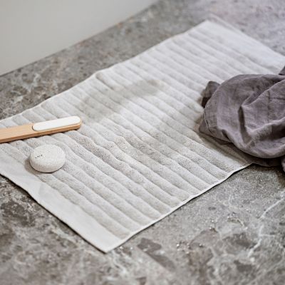 Zone Denmark Inu dywanik łazienkowy 80x50 cm prostokątny taupe 28252