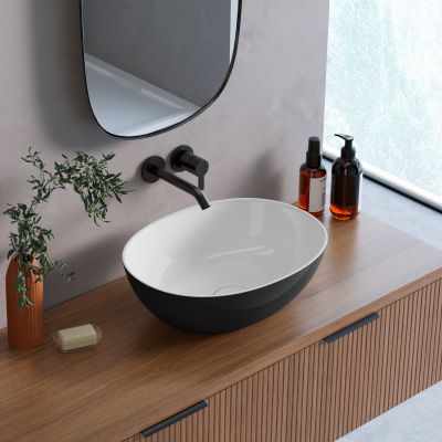 Lavaberg Skinn umywalka 47x36 cm owalna nablatowa biała/czarna połysk 663130051094