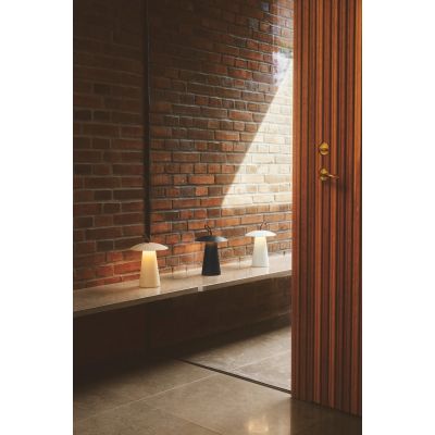 Nordlux Ara to go lampa stołowa zewnętrzna i wewnętrzna 1x2 W piaskowa 2318245008