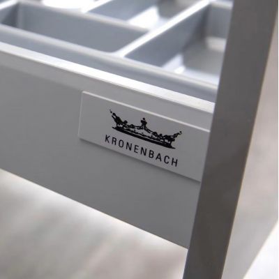 Kronenbach Cube szafka z blatem 141x48,7x44,5 cm podumywalkowa wisząca biały połysk-jasny dąb KBWTKOWTL1414WHGH