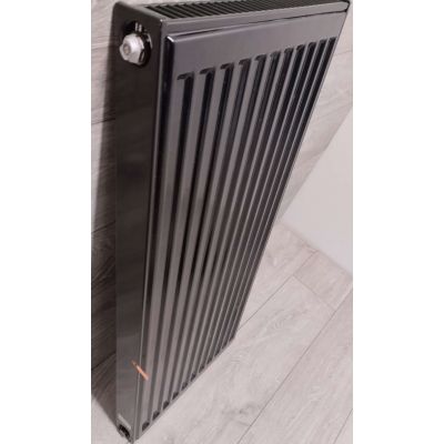 Outlet - Purmo Ventil Compact grzejnik pokojowy 90x40 cm podłączenie dolne czarny F07110900401030R9005