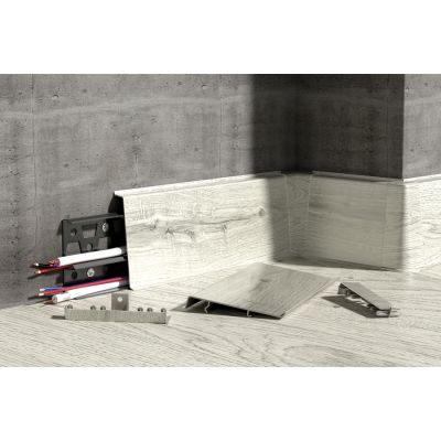 Cezar Hi-Line Prestige listwa przypodłogowa PVC 250 cm czarny mat 621284