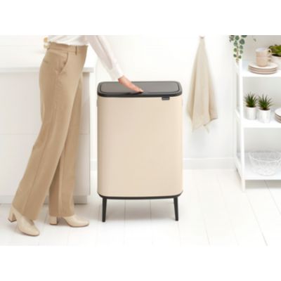 Brabantia Bo Touch Bin pojemnik na odpady 60 l beżowy 247941