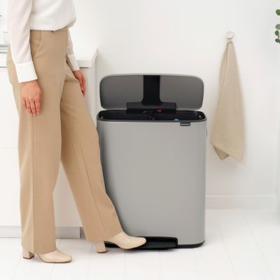 Brabantia Bo pojemnik na odpady 60 l Soft Grey 255069