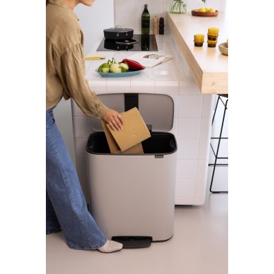 Brabantia Bo pojemnik na odpady 60 l szary Soft Grey 255083