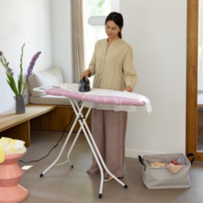 Brabantia deska do prasowania z solidną podstawą na żelazko parowe Lilac Waves 246067
