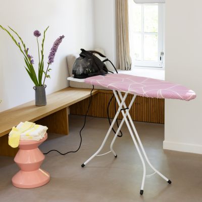Brabantia deska do prasowania z solidną podstawą na generator pary Lilac Waves 246081