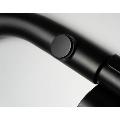 Deante Silia grzejnik łazienkowy drabinkowy 157x50 cm czarny AGI_NG51