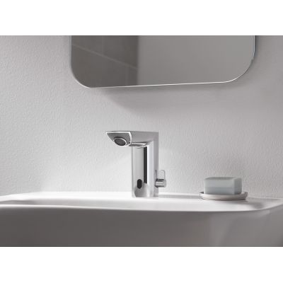 Grohe Bau Cosmopolitan E bateria umywalkowa elektroniczna chrom 36451000