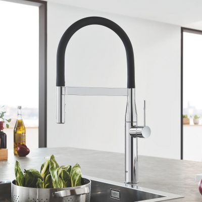 Zestaw Grohe K700 zlewozmywak 53,3x45,7 cm czarny granit z baterią kuchenną Essence chrom/czarny (31654AP0, 30294000)