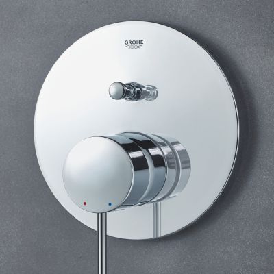 Zestaw Grohe Essence bateria wannowo-prysznicowa podtynkowa z deszczownicą i zestawem prysznicowym chrom (24058001, 35600000, 26815000, 27851000, 28741002, 26962001, 27940001)