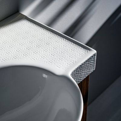 Laufen The New Classic umywalka 60x48 cm półokrągła biała z wzorem Ornamental H813853R031081