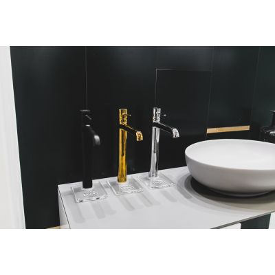 Laveo Pola bateria umywalkowa stojąca wysoka złoty połysk BAPG2ND