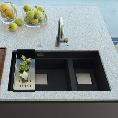 Franke Kanon KNG 120 zlewozmywak 76x46 cm Fragranite onyx z baterią kuchenną Lina Pull-Out czarny mat (1250528636, 1150626053)