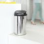 Brabantia Touch Bin pojemnik na odpady 60 l stal polerowana/czarny 402586 zdj.4