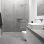 Zestaw Oltens Jog miska WC z deską wolnoopadającą i stelaż podtynkowy Triberg Torne 5w1 z przyciskiem spłukującym chrom (58300100, 42501000, 45102000)