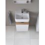 Duravit Qatego szafka 44 cm podumywalkowa wisząca biały mat/dąb QA4076R55180000 zdj.4