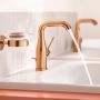 Grohe Essence bateria umywalkowa stojąca Brushed Warm Sunset 23462DL1 zdj.3